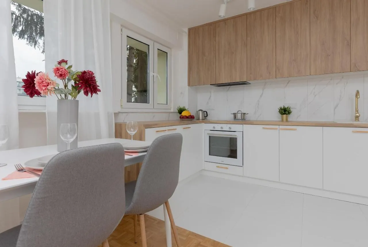 Okinskiego Apartment Warsaw Ochota By Renters