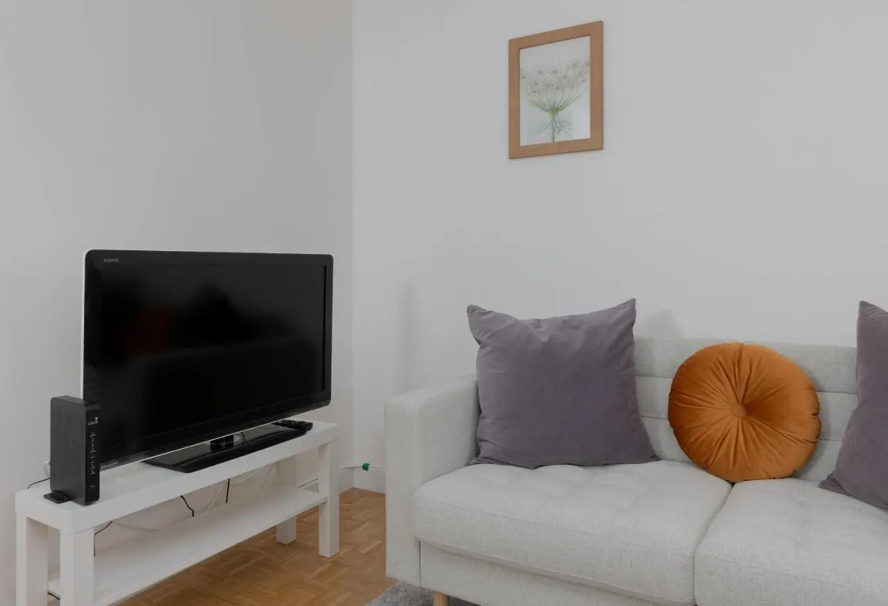 Okinskiego Apartment Warsaw Ochota By Renters