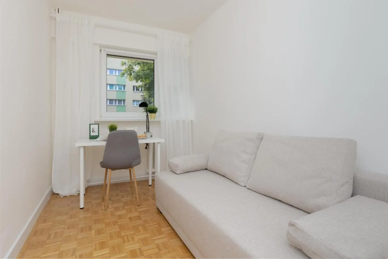 Okinskiego Apartment Warsaw Ochota By Renters Poland