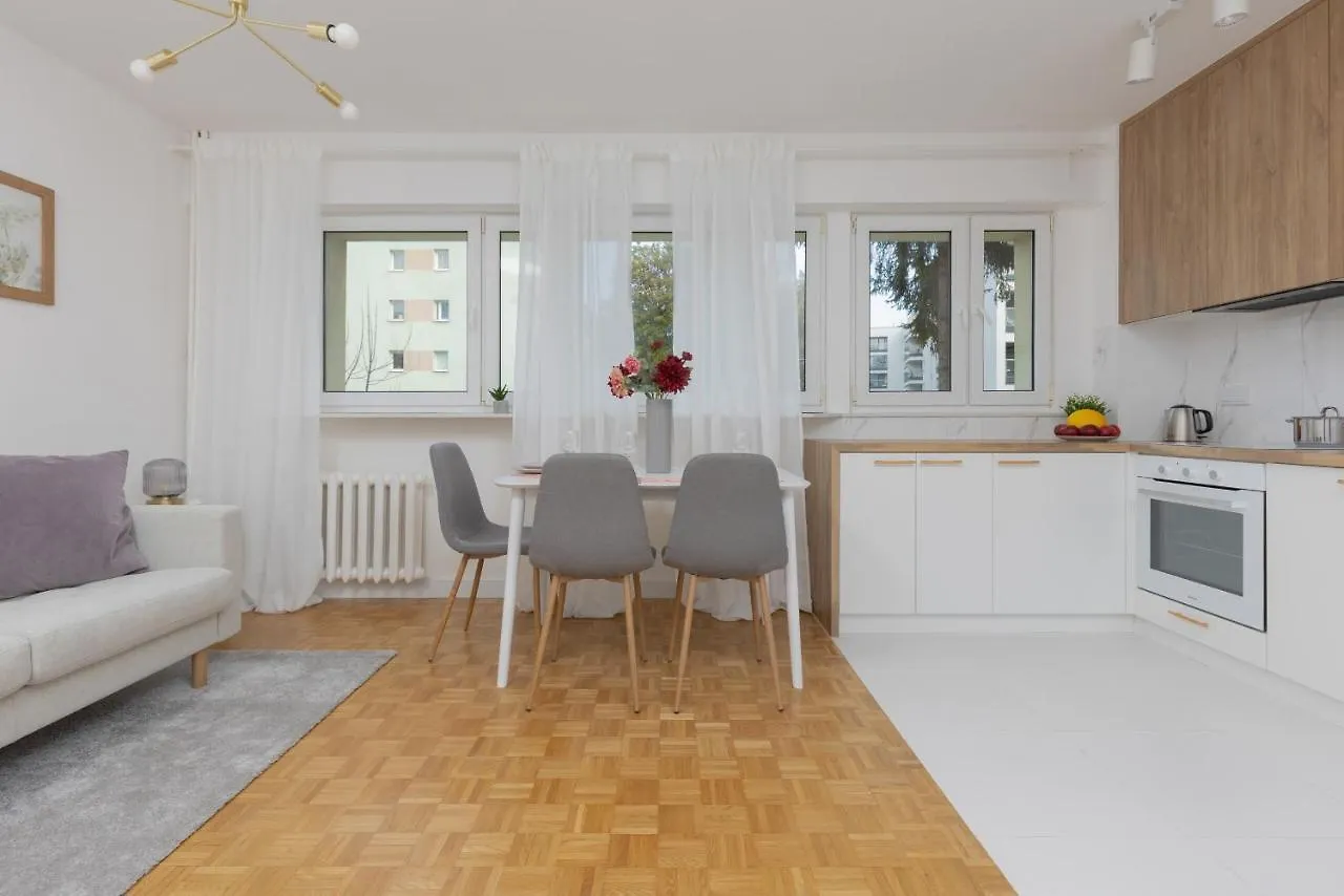 Okinskiego Apartment Warsaw Ochota By Renters